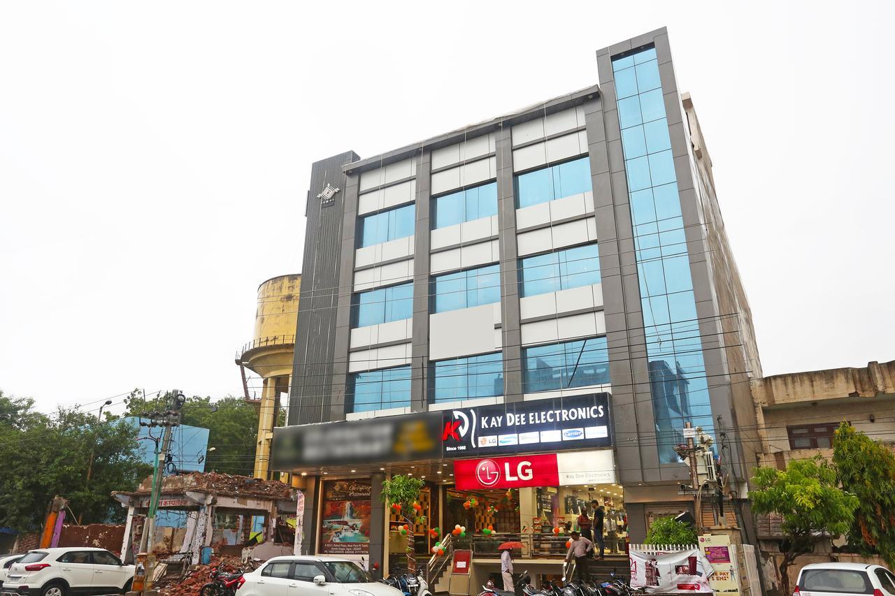 Oyo 18422 Central Grand Belanganj Exterior foto